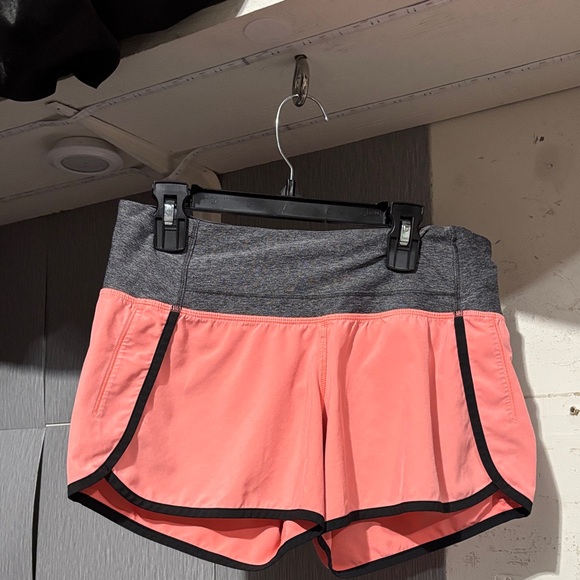 LULULEMON SPEEDUP SHORTS - Picture 1 of 5